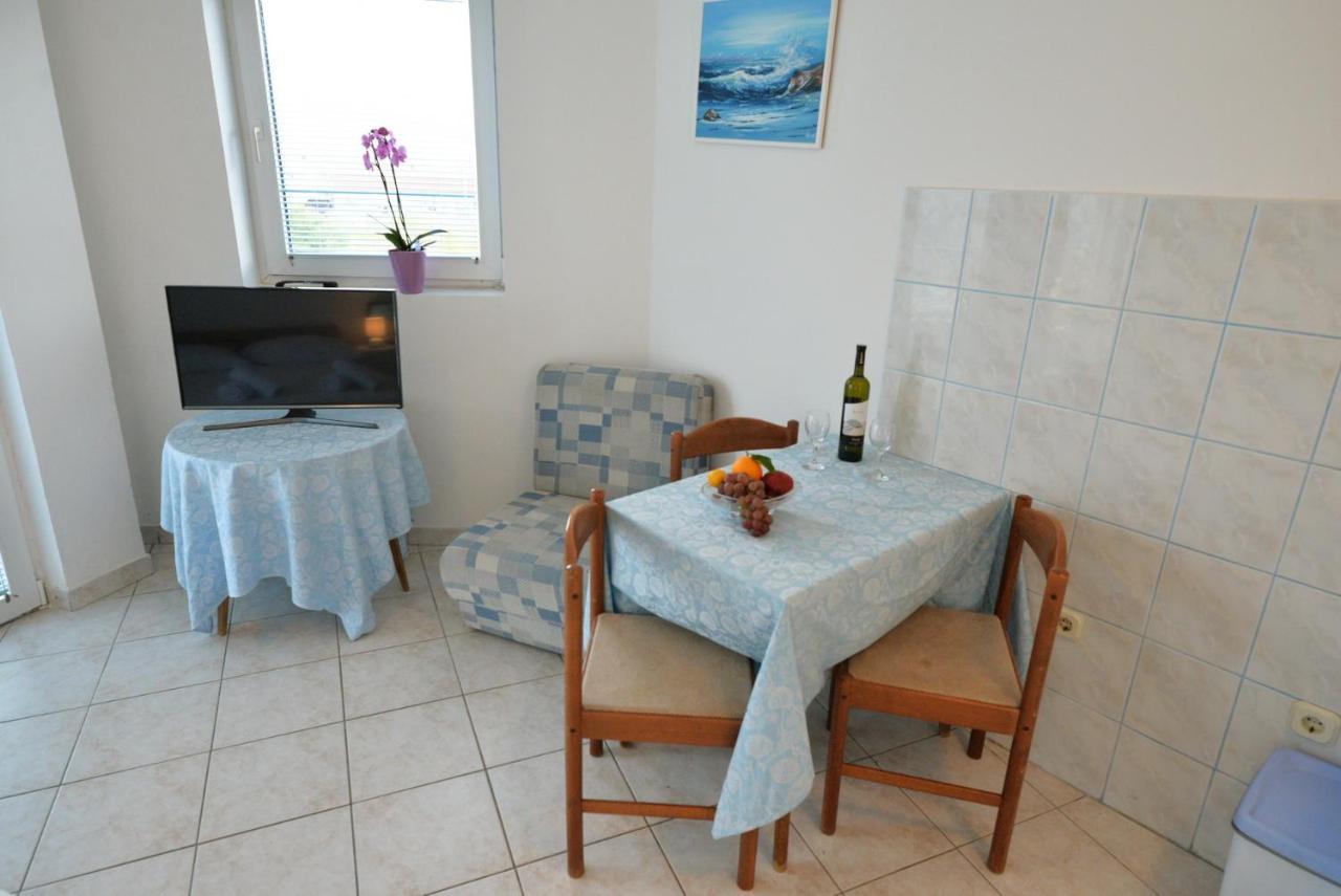Apartman Mana, Murter Eksteriør bilde